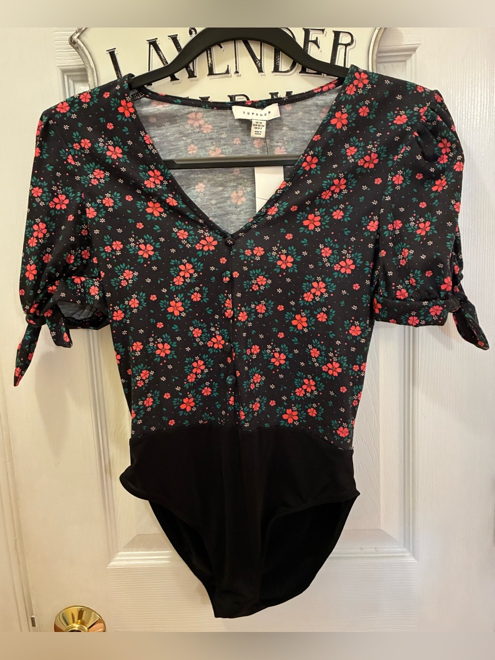 Topshop Black Floral V-Neck Puff Sleeve Tie Bodysuit in Red & Green